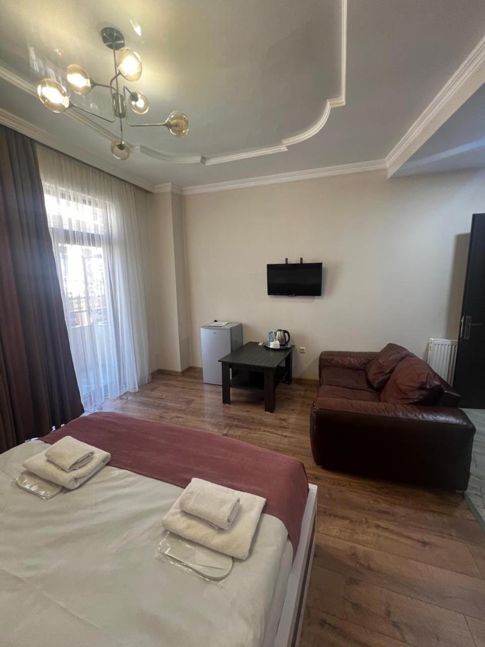 Mahali Hotel Batumi Eksteriør billede